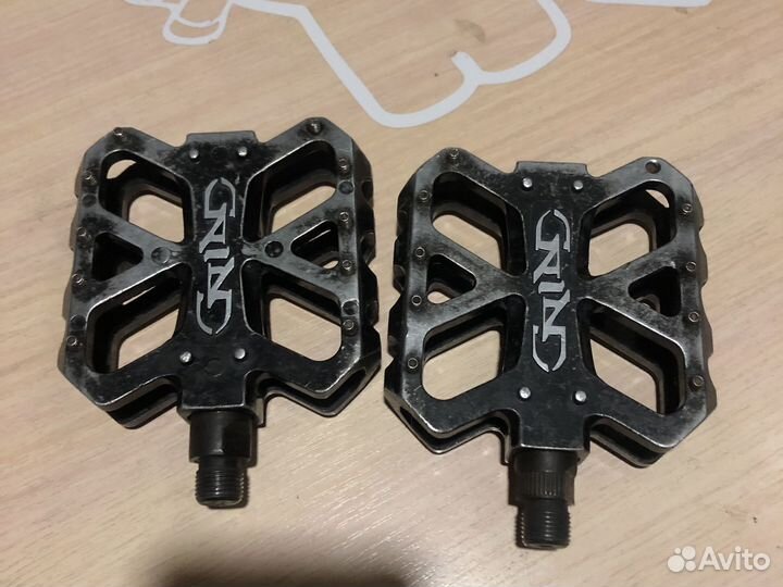 Педали для велосипеда