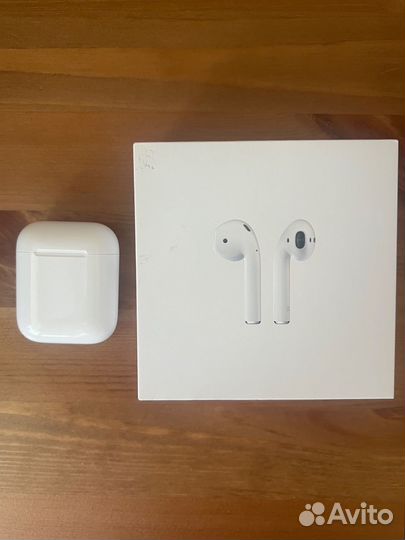 Беспроводные наушники apple airpods 1