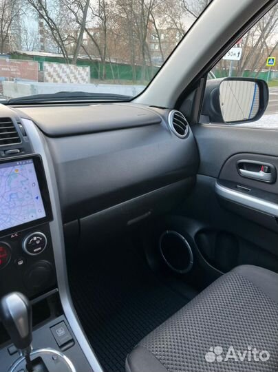 Suzuki Grand Vitara 2.0 AT, 2011, 174 500 км