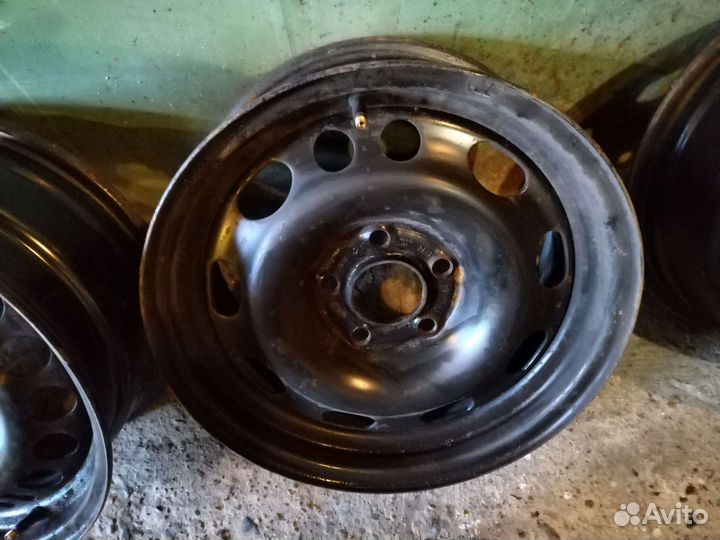 Штампованные диски r15