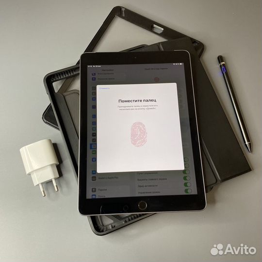 Планшет Apple iPad 6 Gen 9,7 (2018) Cell