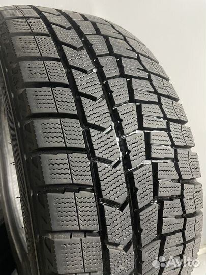Dunlop Winter Maxx WM02 215/50 R17