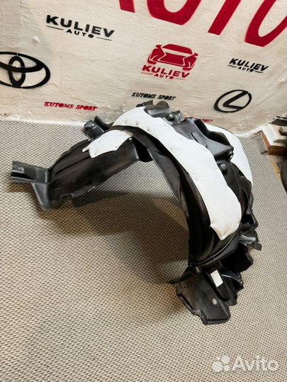 Передние Подкрылки для Lexus GS300 1997-2004г