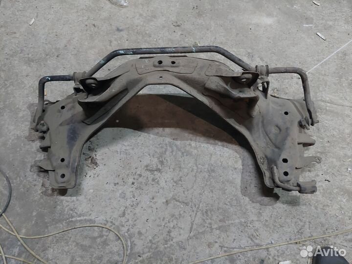 Задняя балка задняя Honda Cr-V 3