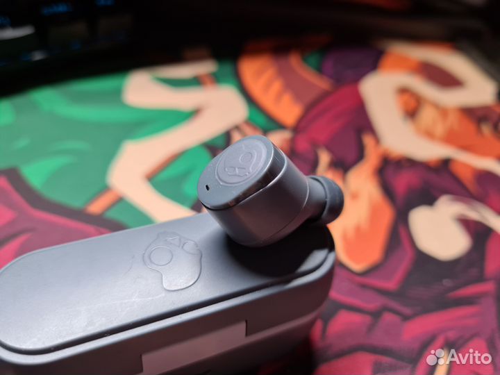 Беспроводные наушники Skullcandy