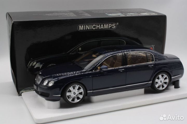 Bentley Fliyng Spur (2005), blue Minichamps 1:18