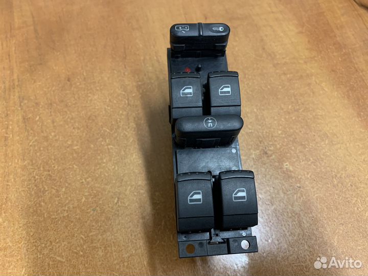 Блок управления стеклоподъемниками VW Passat B5