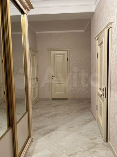 2-к. квартира, 84 м², 5/7 эт.