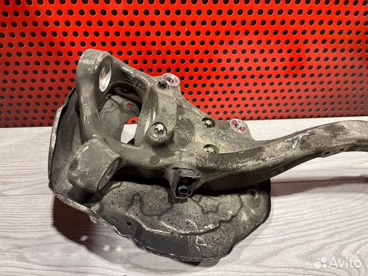 Кулак передний левый Mercedes-Benz E-Class A238