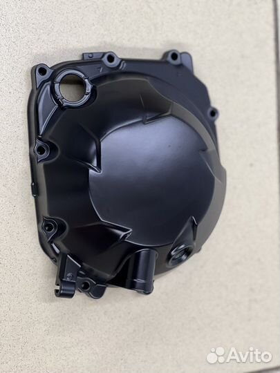 Правая крышка двигателя kawasaki z1000