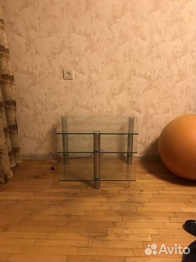 Стеклянная тумба под тв