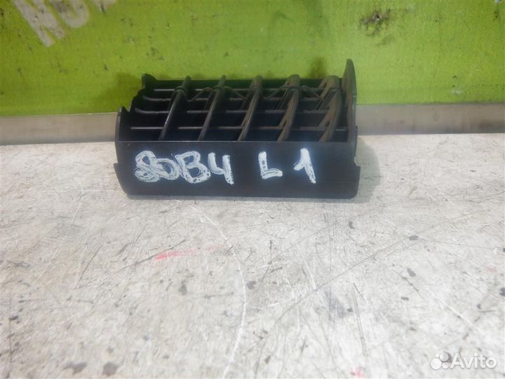 Дефлектор воздушный Ауди 80 90 Б4