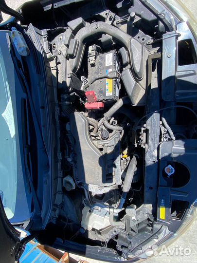 В разборе Nissan X - Trail T32 2 литра MR20