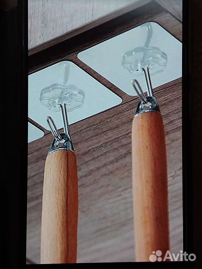 Набор крючков на липкой основе