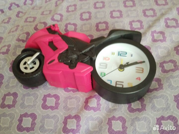 Продам часы мотоцикл