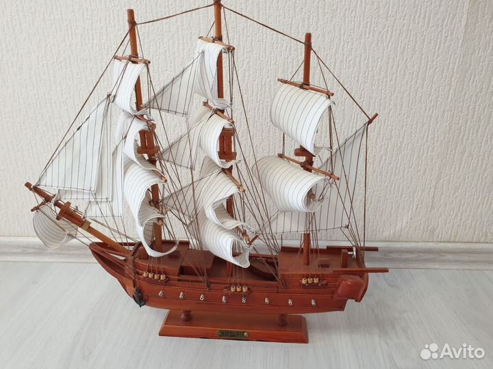 Модель корабля