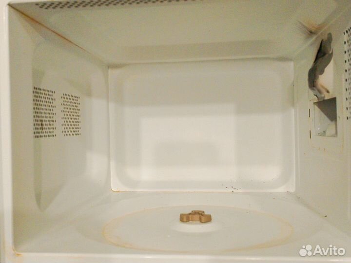 Микроволновая печь на запчасти supra