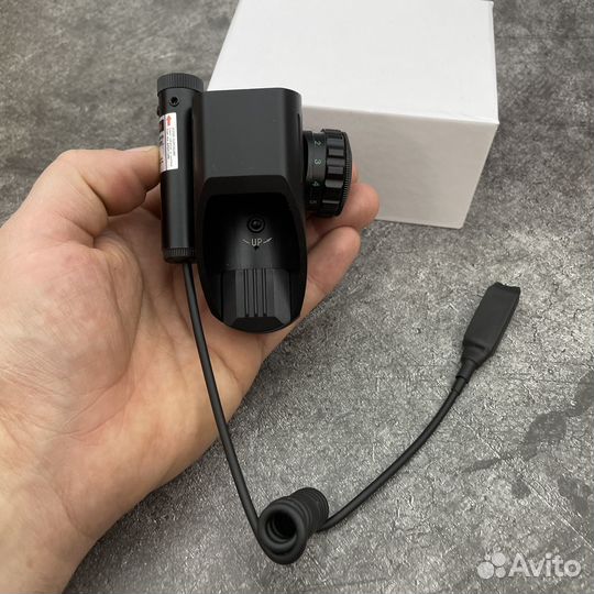 Коллиматорный прицел с лцу и выносной кнопкой