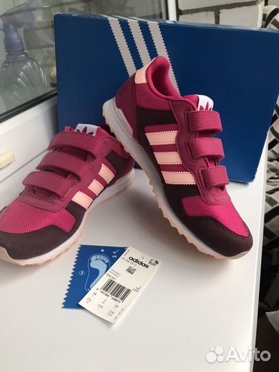 Кроссовки adidas