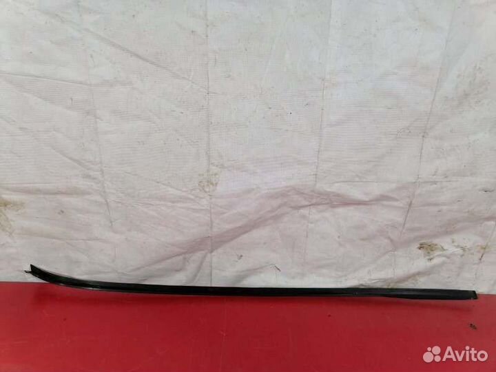 Молдинг лобового стекла правый Ford Mondeo 4