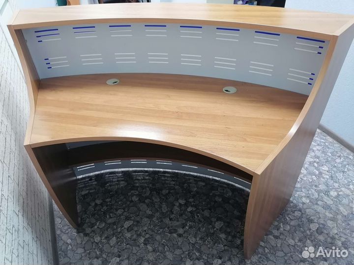 Стойка администратора с тумбой для бумаг