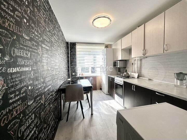 3-к. квартира, 54 м², 4/9 эт.