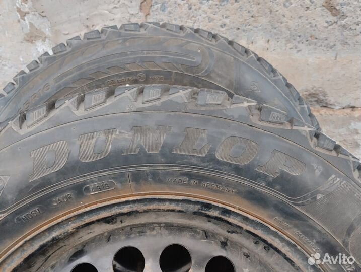 Dunlop Ice Touch 215/65 R16