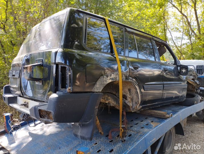 Дверь Nissan patrol 3,0AT, 2002