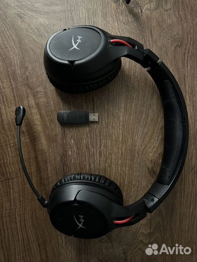 Беспроводные наушники HyperX Cloud Flight