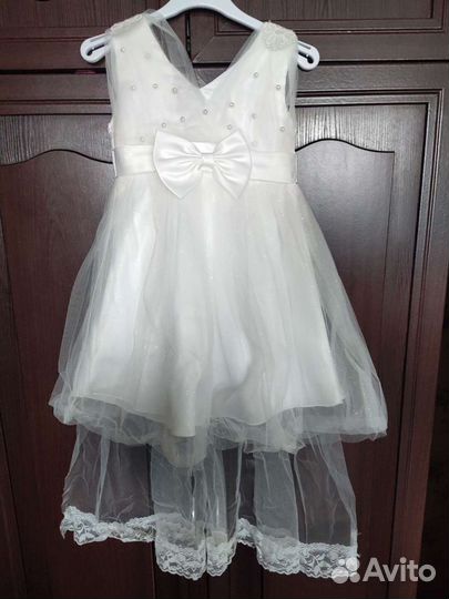 Платье белое