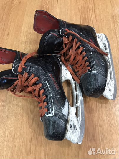 Хоккейные коньки bauer vapor 1x