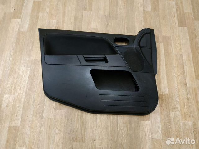 Обшивка двери передней левой Ford Fusion 2002-2012