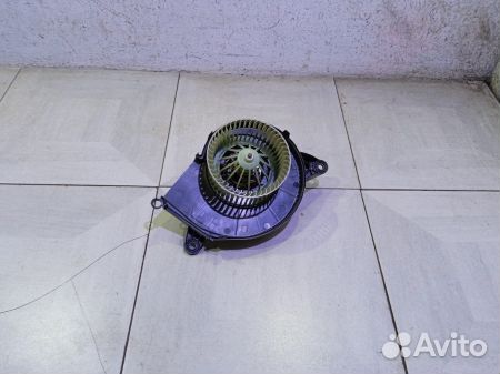 Моторчик печки A0008358004