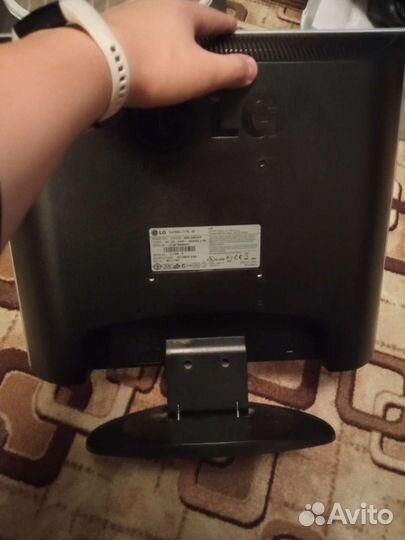 Монитор LG flatron L1717S - SN на запчасти