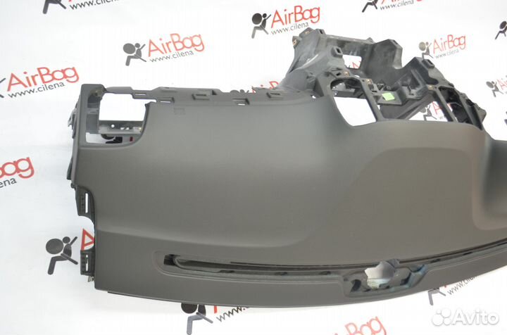 Торпедо панель приборов Jeep Grand Cherokee