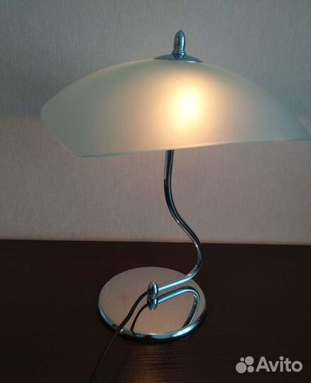 Светильник настольный