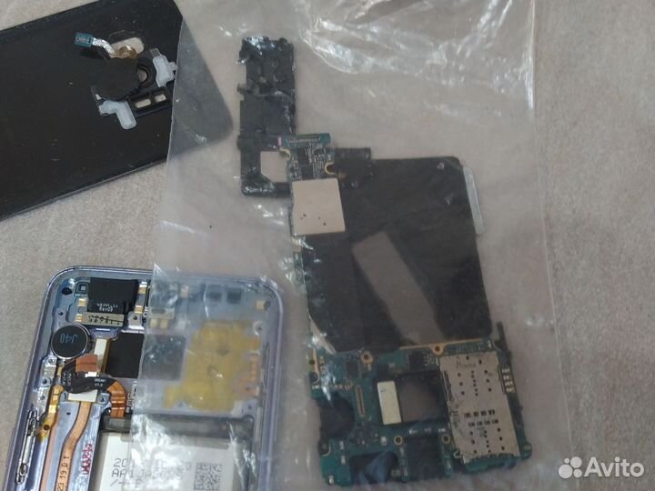 Samsung Galaxy S8, 4/64 ГБ