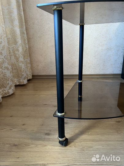 Стеклянная тумба (столик журнальный)