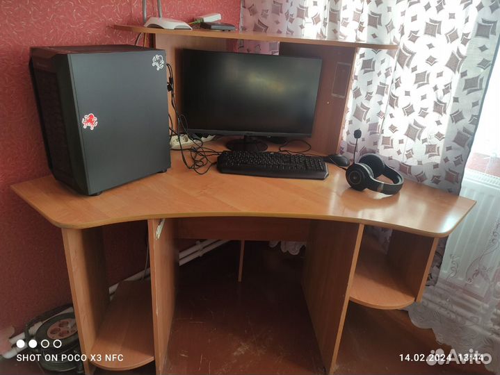 Компьютерный стол бу угловой