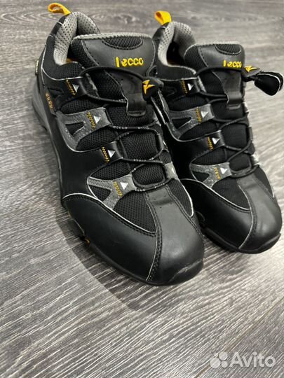 Кроссовки ecco 40