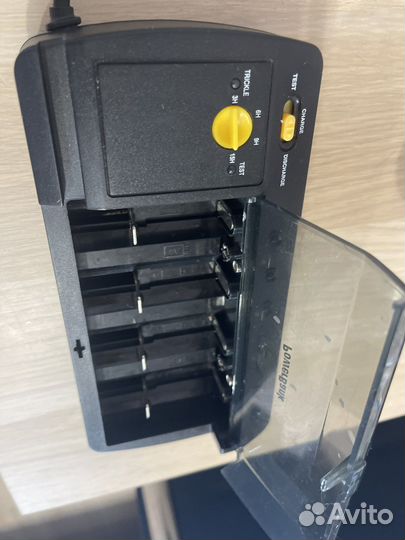 Зарядное устройство для аккумуляторных батареек