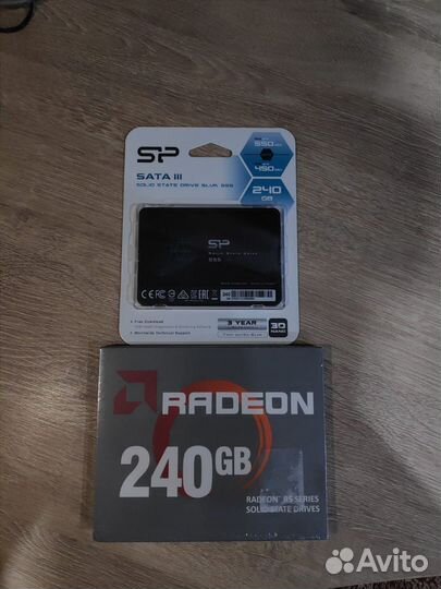 SSD 240 GB новые запечатанные