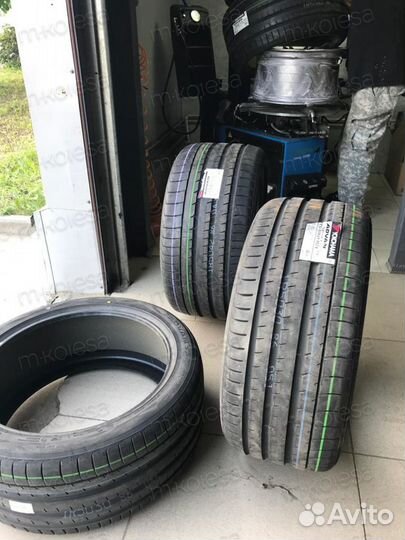 Yokohama Advan Sport V105T 305/35 R23