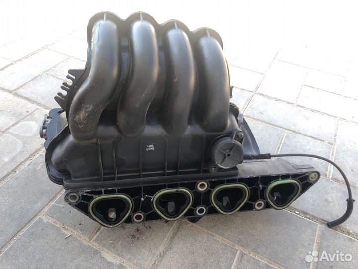 Коллектор впускной Volkswagen Golf 4 1J 1.4 1997