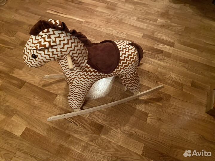 Качалка лошадь