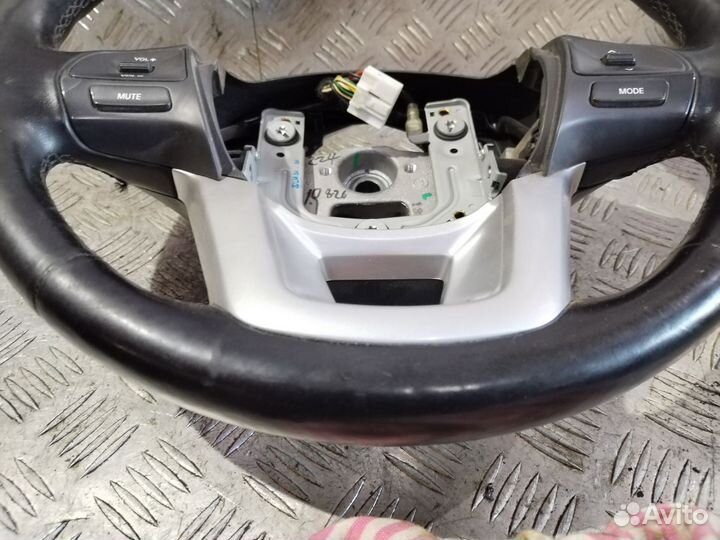 Руль с подогревом Kia Rio 3 дорестайлинг