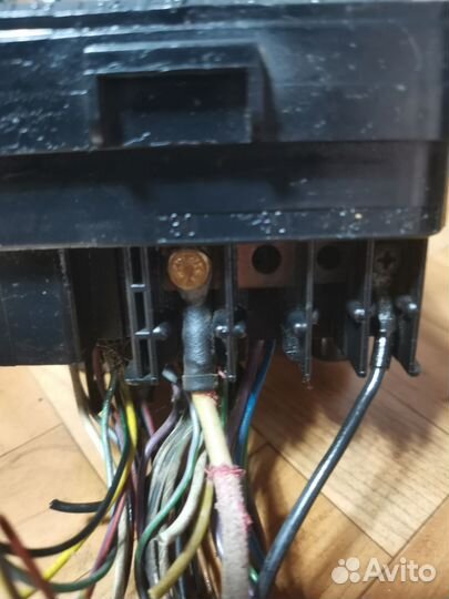 Блок предохранителей Мерседес W201