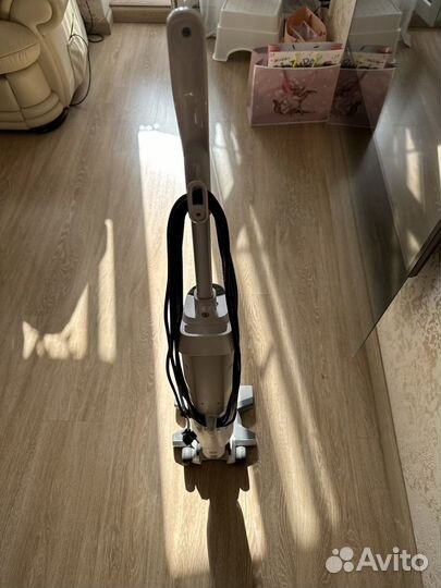 Вертикальный моющий пылесос Kitfort KT-595