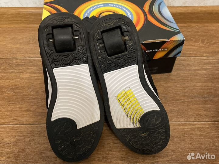 Роликовые кроссовки Heelys