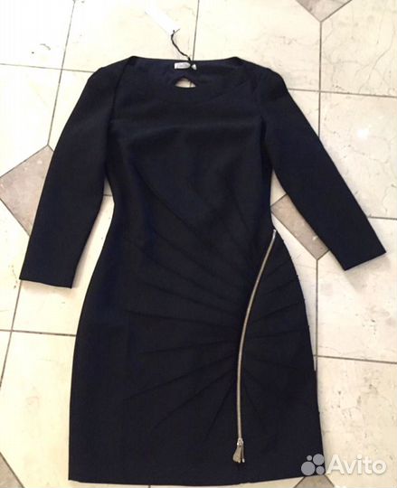 Шикарное платье Versace оригинал новое